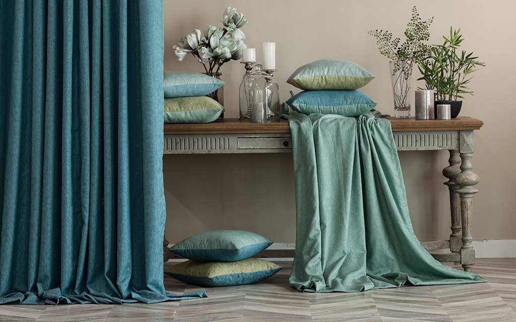 Native - satin curtain and cushions